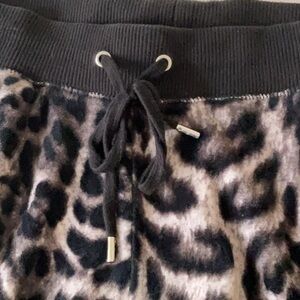 Michael Kors, new black and gray new animal, print plush pants, size XL,NWOT